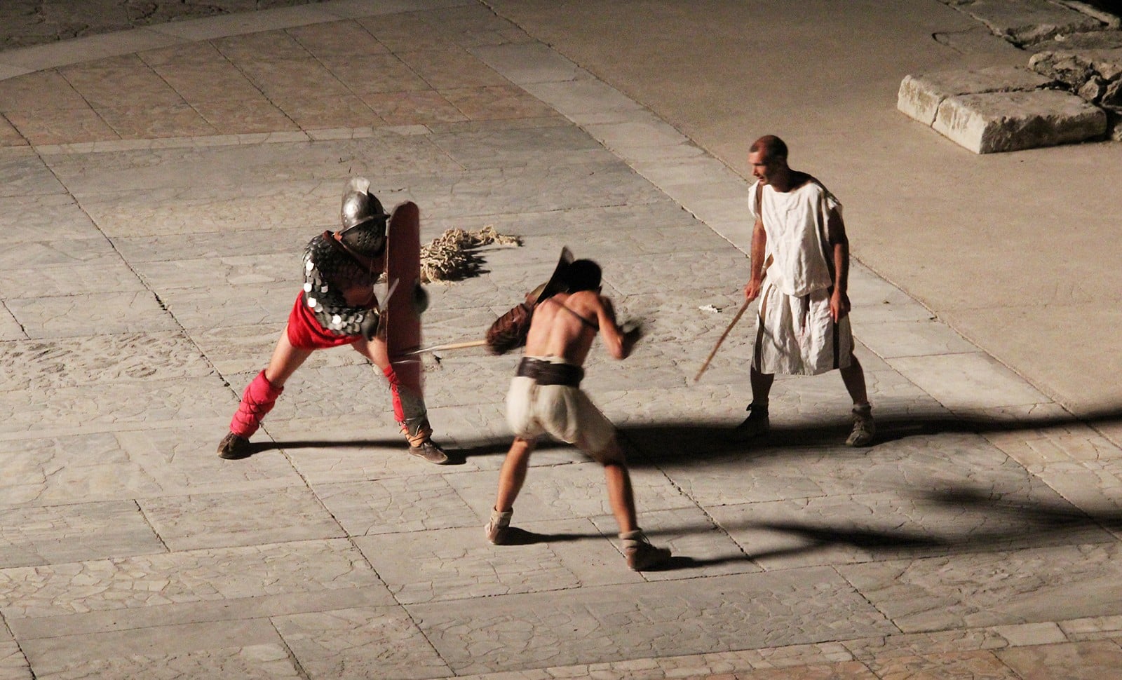 Arles: gladiateurs, mémoire et festivités