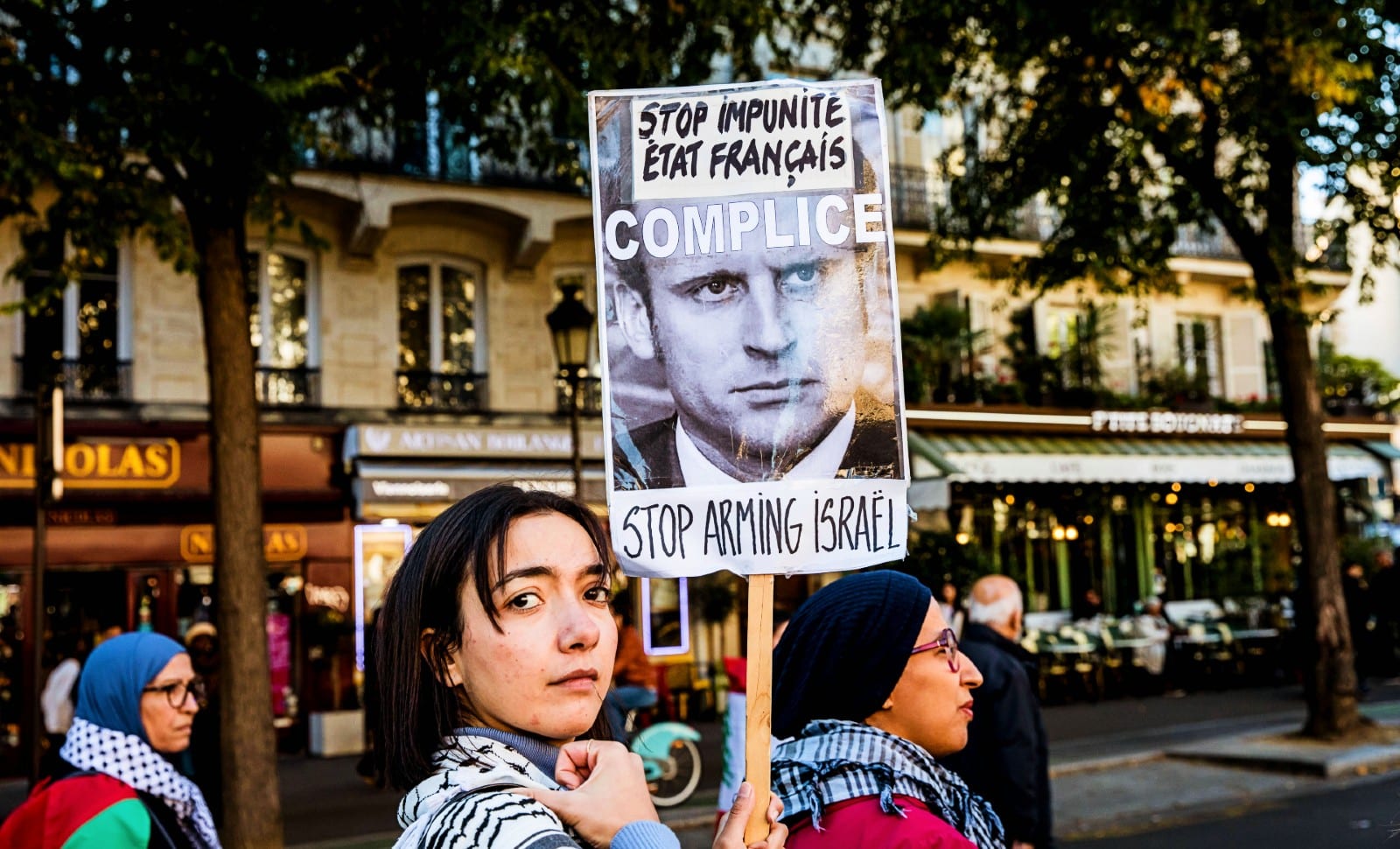 7-Octobre: Macron désarmant