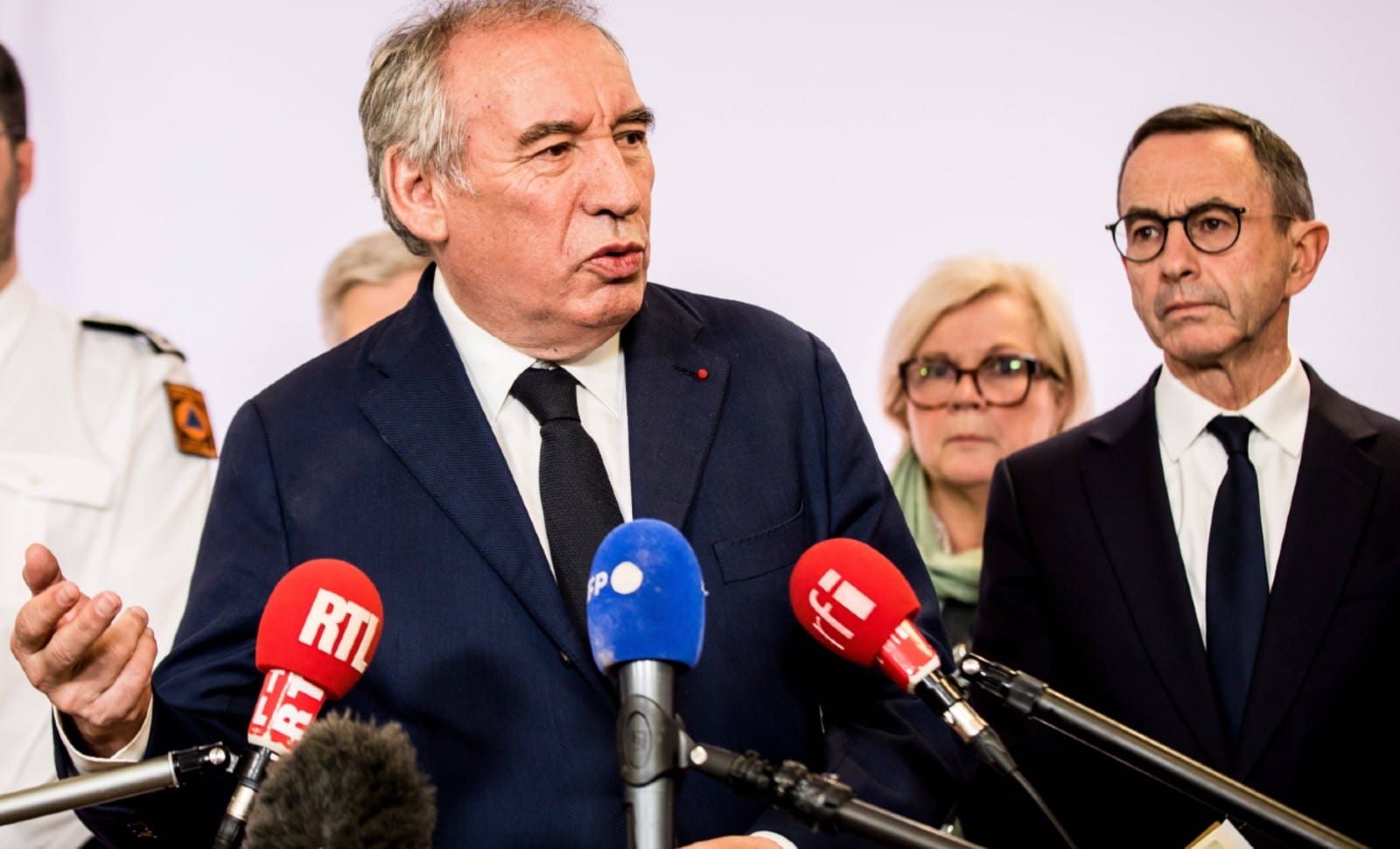 Le double discours de François Bayrou, faux réconciliateur